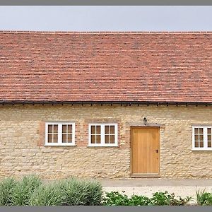 Court Farm Barns Bed and Breakfast Warborough Exterior photo