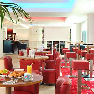 Ramada Encore Milton Keynes Hotel Restaurant photo