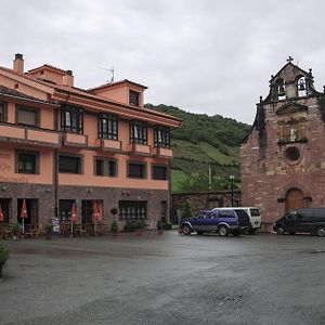 Hotel Restaurante Casa Pipo Tuña Exterior photo