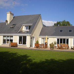 Camillaun Lodge With Lough Corrib Boat Hire Oughterard Exterior photo