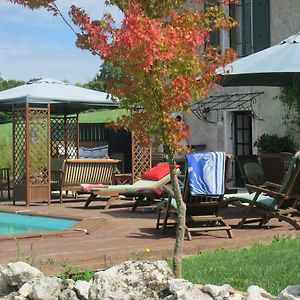 Le Petit Lavoir Bed and Breakfast Saint-Paul-Lizonne Exterior photo