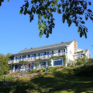 Auberge Fleurs De Lune Hotel La Malbaie Exterior photo