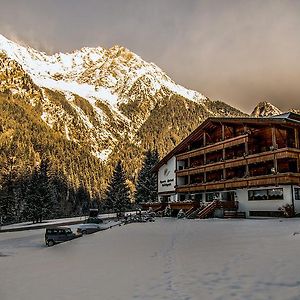 Sport Hotel Wildgall Anterselva di Mezzo Exterior photo