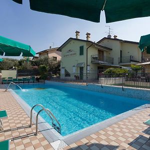 Residenza Orchidee Aparthotel Lazise Exterior photo