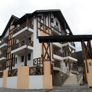 Pensiunea Gold Hotel Durau Exterior photo