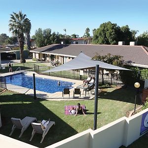 Jacaranda Holiday Units Motel Swan Hill Exterior photo