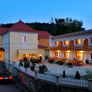 Pension Gambrinus Hotel Passau Exterior photo