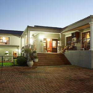 Sea Whisper Self Catering Bed and Breakfast Jeffreysbaai Exterior photo