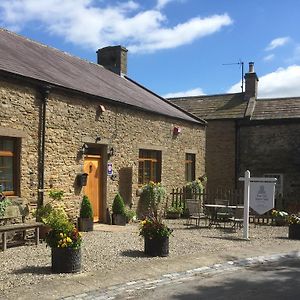 The Old Town Hall Bed and Breakfast Redmire Exterior photo