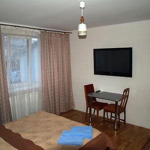 Apartament Sanitarna 17 Appartement Lviv Exterior photo