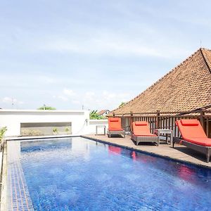 Reddoorz Plus Near Sanur Beach 2 Hotel Denpasa Exterior photo