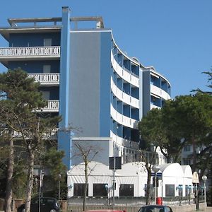 Residenza Sporting Appartement Lignano Sabbiadoro Exterior photo