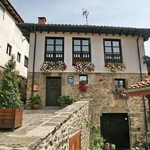 Apartamentos Casa De La Abuela Potes Exterior photo