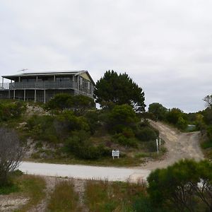 Lantauanan - The Lookout Villa Island Beach Exterior photo