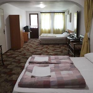 Guestrooms Ross Veliko Tarnovo Exterior photo