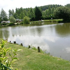 Auberge Des Etangs Hotel Roussent Exterior photo