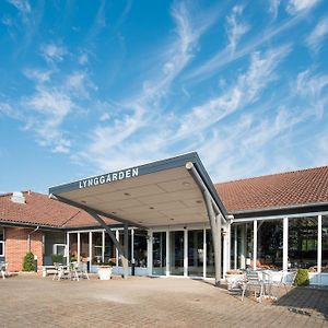 Hotel Lynggaarden Herning Exterior photo