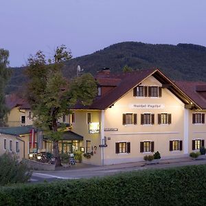 Gasthof Engelhof Hotel Gmunden Exterior photo