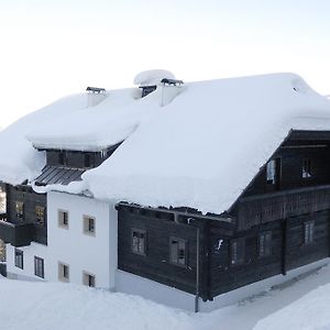 Alpenhaeuser Marcius Aparthotel Sonnenalpe Nassfeld Exterior photo