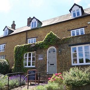 Virginia House Bed & Breakfast Bed and Breakfast Banbury Exterior photo