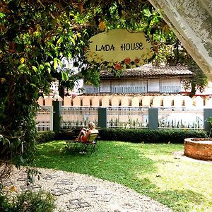 Lada House Bed and Breakfast Lampang Exterior photo