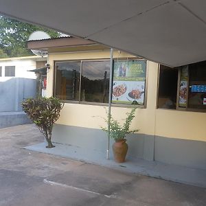 Zito Guest Inn Akosombo Exterior photo