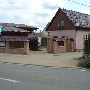 Penzion Jarka Appartement Lednice Exterior photo