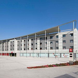 Ibis Madrid Alcobendas Hotel Exterior photo