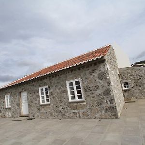 Casa Branca Da Chamine Villa Cinco Ribeiras Exterior photo