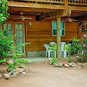 Blue Island Divers Casa Descanso Appartement Sandy Bay Exterior photo