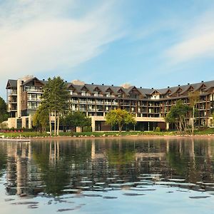 Entourage Sur-Le-Lac Hotel Lac-Beauport Exterior photo