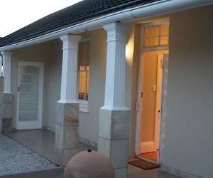 Guesthouse On Irvine Port Elizabeth Exterior photo