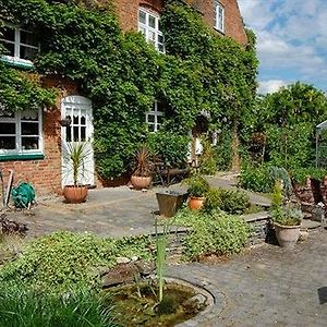 Old Ivy House Bed & Breakfast Bed and Breakfast Nuneaton Exterior photo