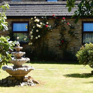 Cottage Guest House Hillingdon Exterior photo