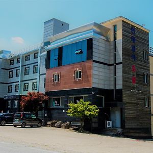 Suanbo Sun Daily Hotel Chungju Exterior photo