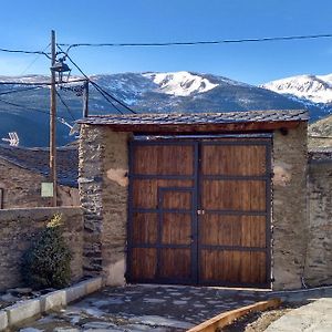 Vilamaroto Pension Meranges Exterior photo