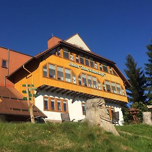 Hotel Zum Schneekopf Gehlberg Exterior photo