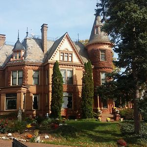 Henderson Castle Inn Kalamazoo Exterior photo