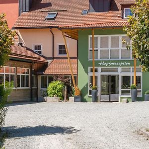 Stadler Hof Aparthotel Großgundertshausen Exterior photo