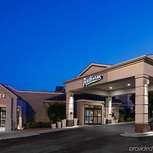 Radisson Hotel & Conference Center Coralville - Iowa City Exterior photo