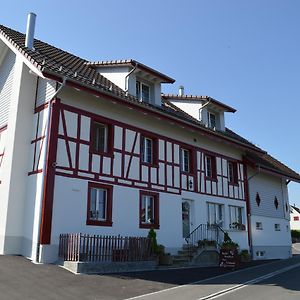 Bnb Zum Schluessel Bed and Breakfast Unterehrendingen Exterior photo