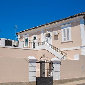 B & B Regina Margherita Rossano Stazione Exterior photo