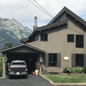 Mountain View Bed & Breakfast Bed and Breakfast Banff Exterior photo