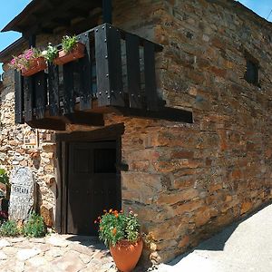 Veniata Hotel San Pedro de las Herrerías Exterior photo