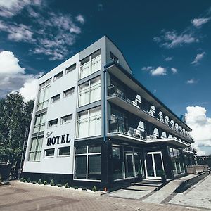 Zinedine Sport-Hotel Oezjhorod Exterior photo