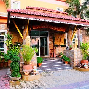 Siam House Interplace Hotel Lop Buri Exterior photo