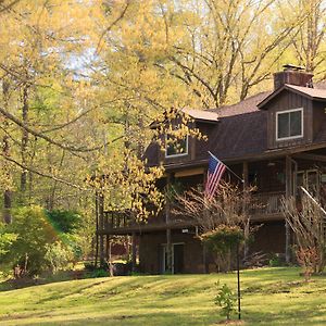 Tiffany'S Bed And Breakfast Bismarck Exterior photo