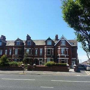 Maindee Guest House Barrow-in-Furness Exterior photo