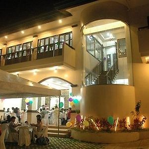 Davao Eagle Ridge Resort Exterior photo