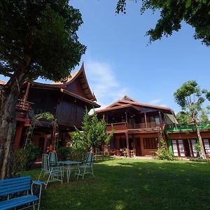 Ruen Khaoyai Hotel Pak Chong Exterior photo